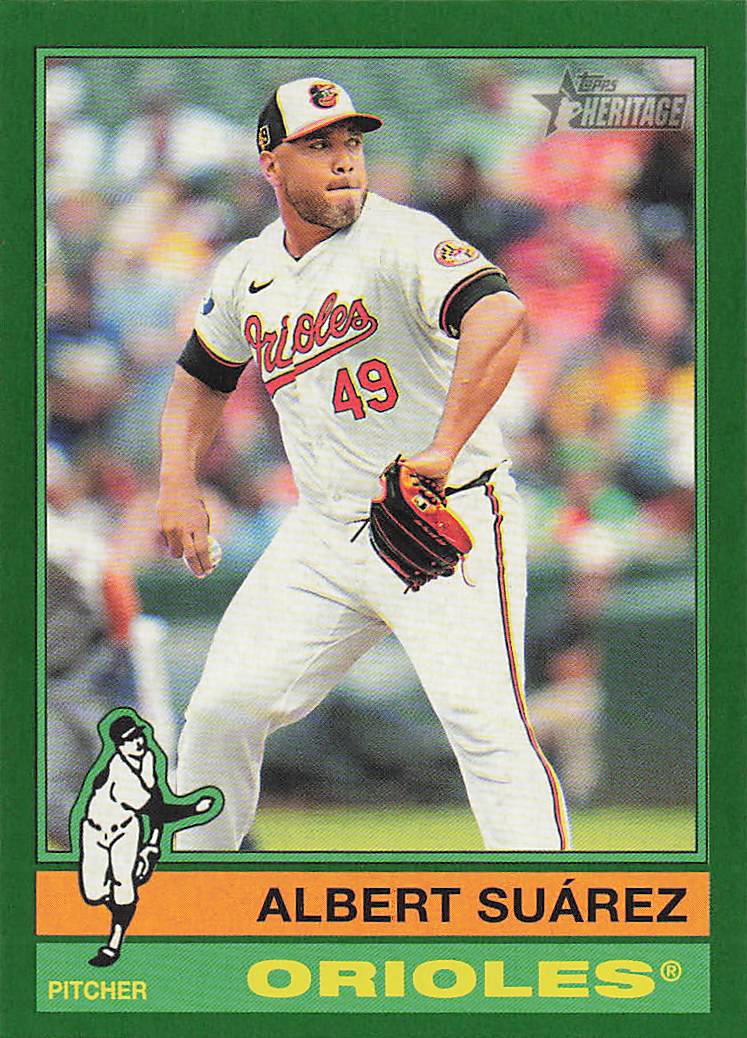 2025 Topps Heritage Baseball Dark Green Border Albert Suarez #414