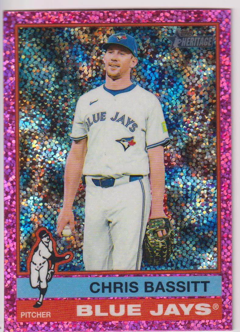 2025 Topps Heritage Baseball Pink Sparkle Refractor Chris Bassitt #476