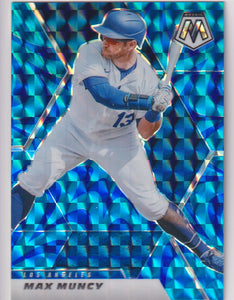 2021 Panini Mosaic Reactive Blue Mosaic Prizm Max Muncy #28