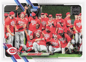 2021 Topps Series 2 Cincinnati Reds #587
