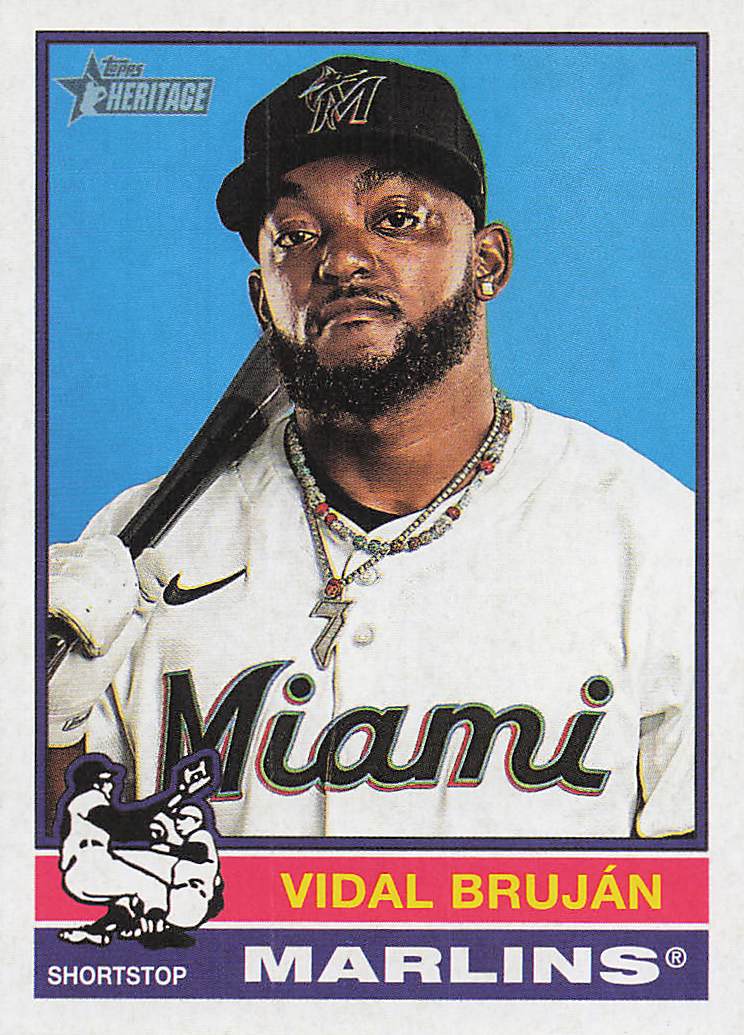 2025 Topps Heritage Baseball Vidal Bruján #82
