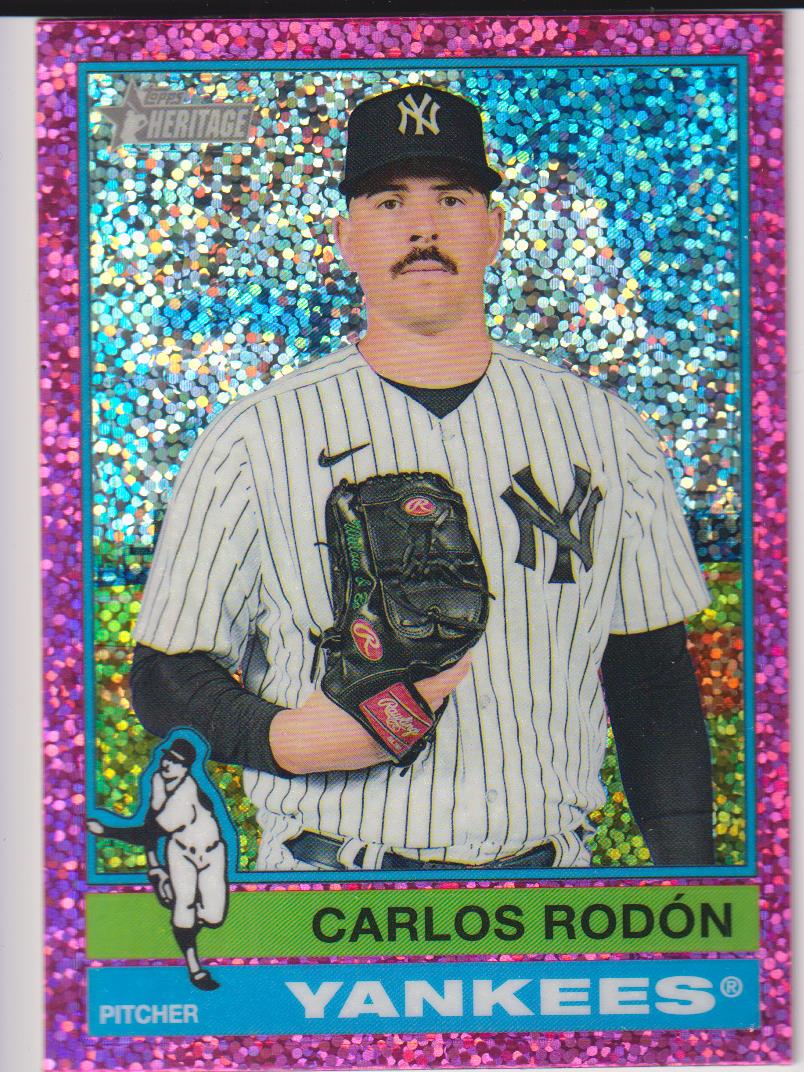 2025 Topps Heritage Baseball Chrome Pink Sparkle Refractor Carlos Rodón #481