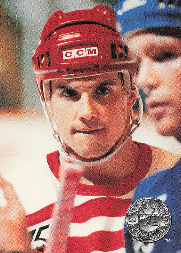 1991-92 Pro Set Platinum Hockey Steve Yzerman #32