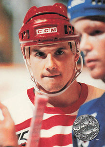 1991-92 Pro Set Platinum Hockey Steve Yzerman #32