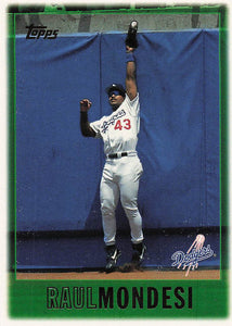 1997 Topps Baseball Raul Mondesi #67