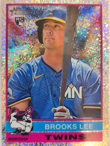 2025 Topps Heritage Chrome Silver Sparkle Refractor Brooks Lee #63 Rookie