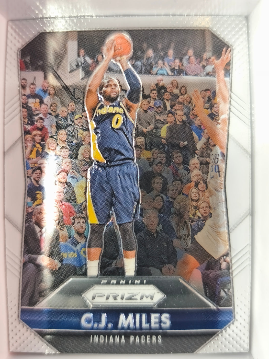 2015-16 Panini Prizm Basketball C.J. Miles #72