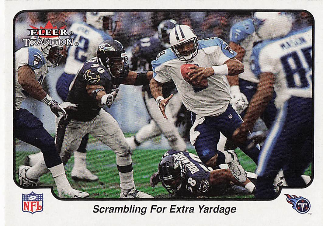 2000 Fleer Tradition Football Scrambling for Extra Yardage #395