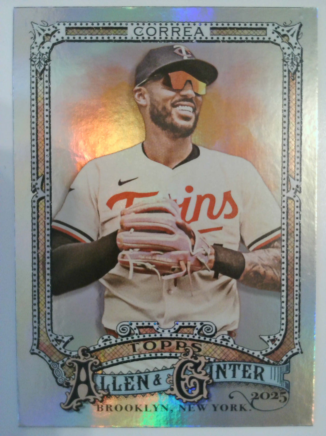 2025 Topps Allen & Ginter Baseball Silver Portrait Carlos Correa #91