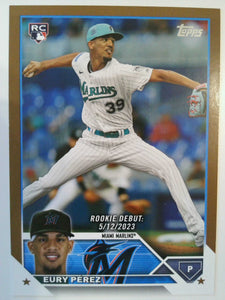 2023 Topps Update Baseball Gold 0679/2023 Eury Pérez #US317
