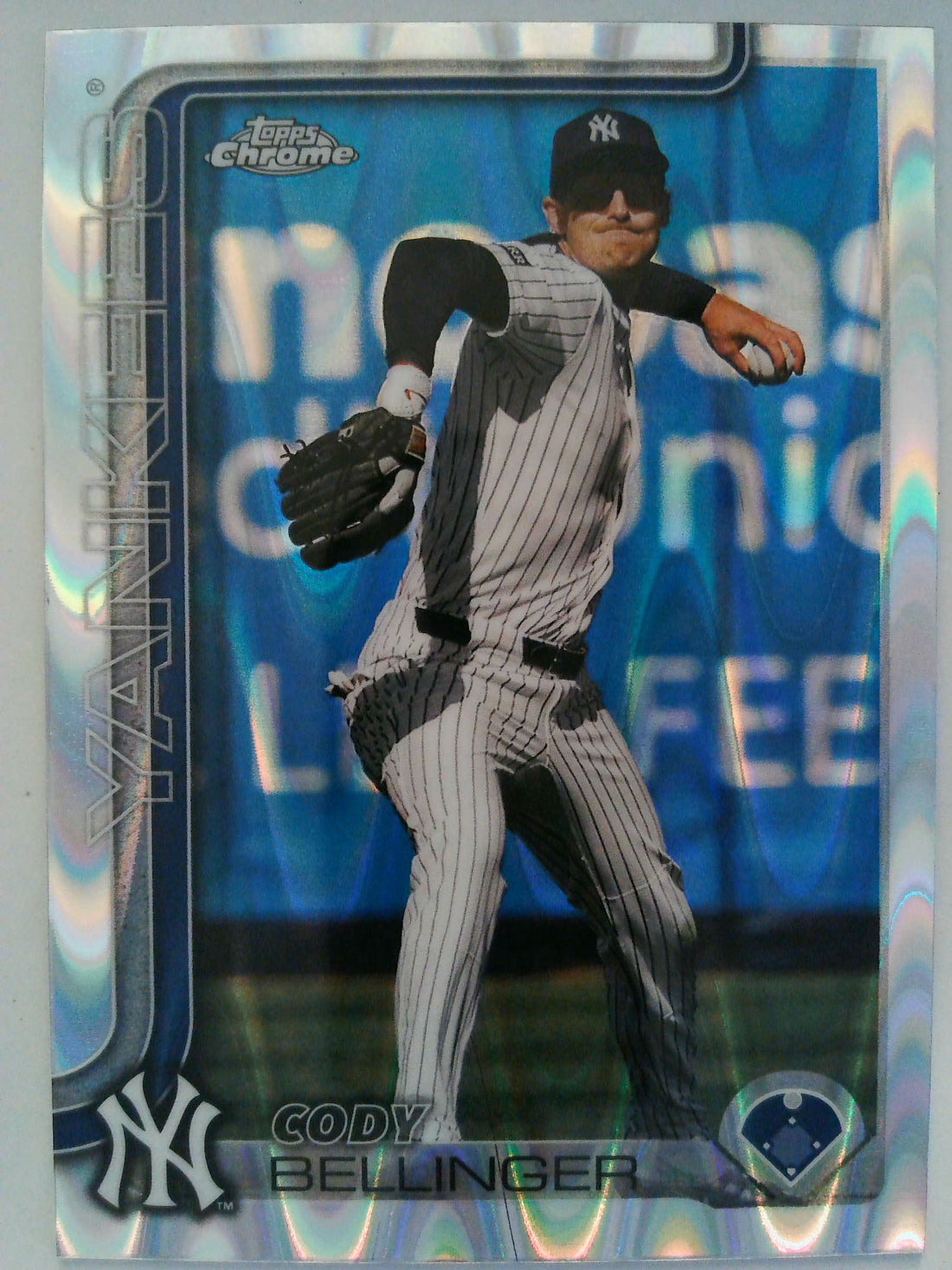 2025 Topps Chrome Baseball Raywave Refractors Cody Bellinger #83