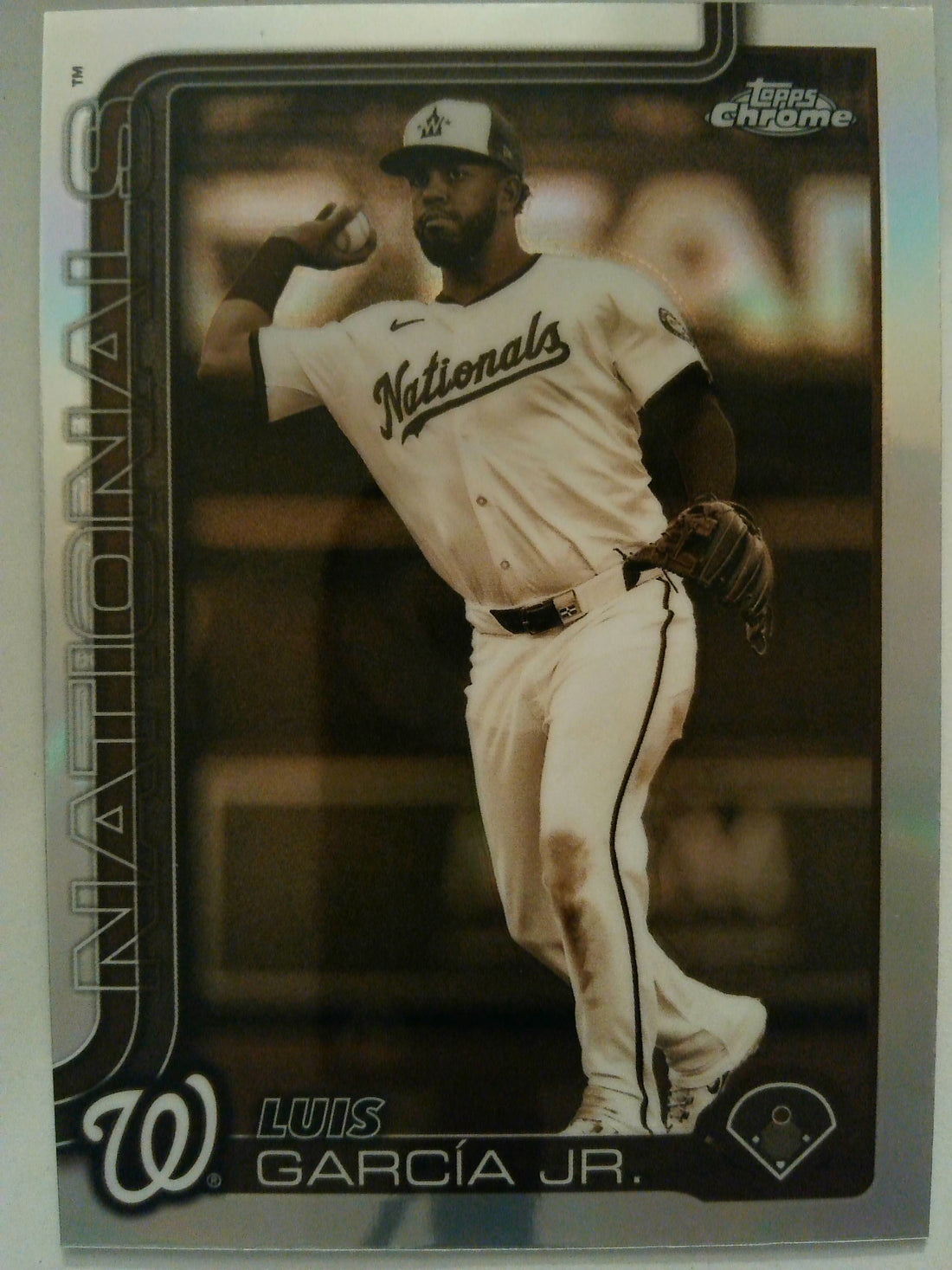 2025 Topps Chrome Baseball Sepia Refractors Luis García Jr. #269