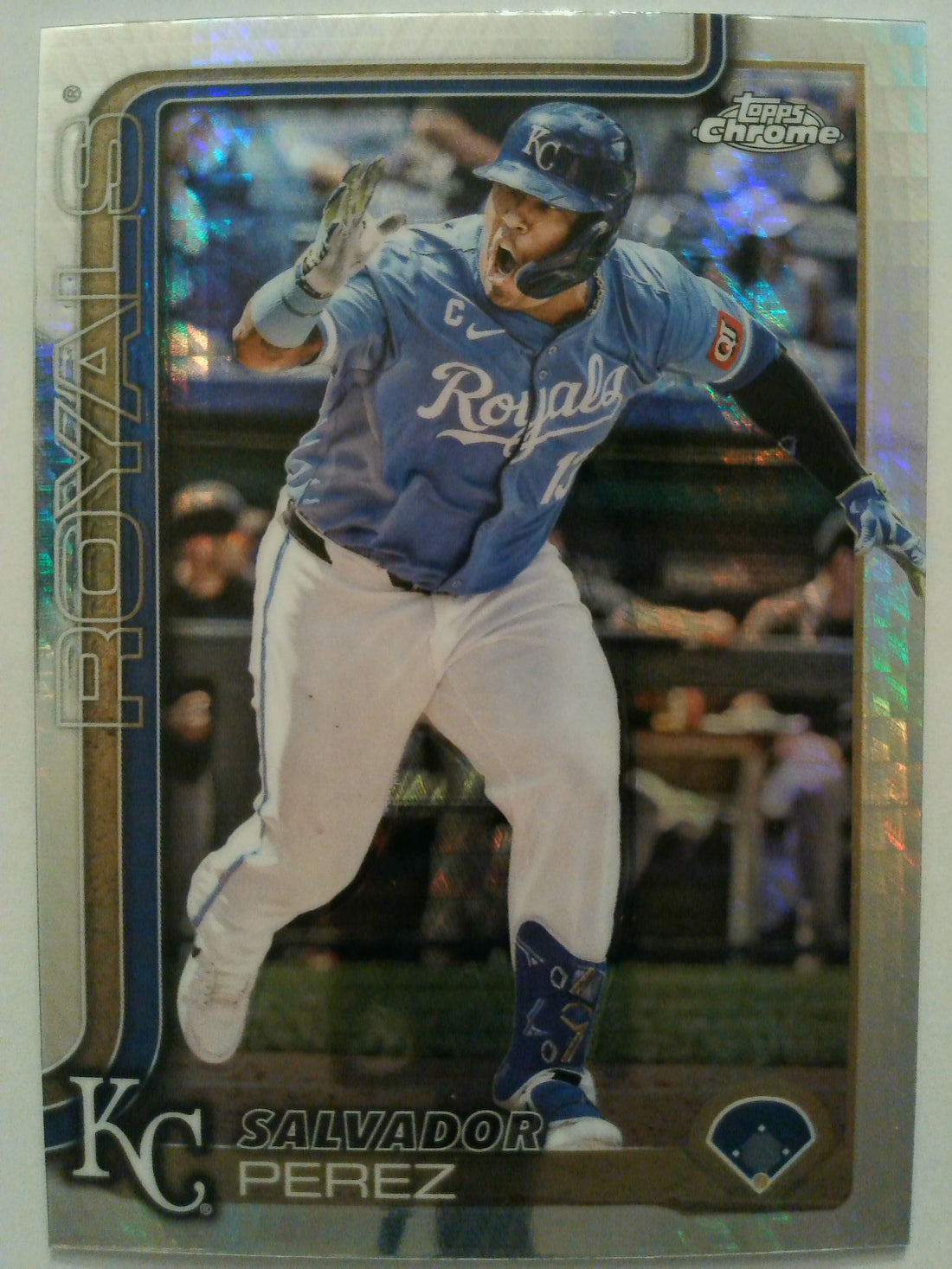 2025 Topps Chrome Baseball Prism Refractors Salvador Perez #114