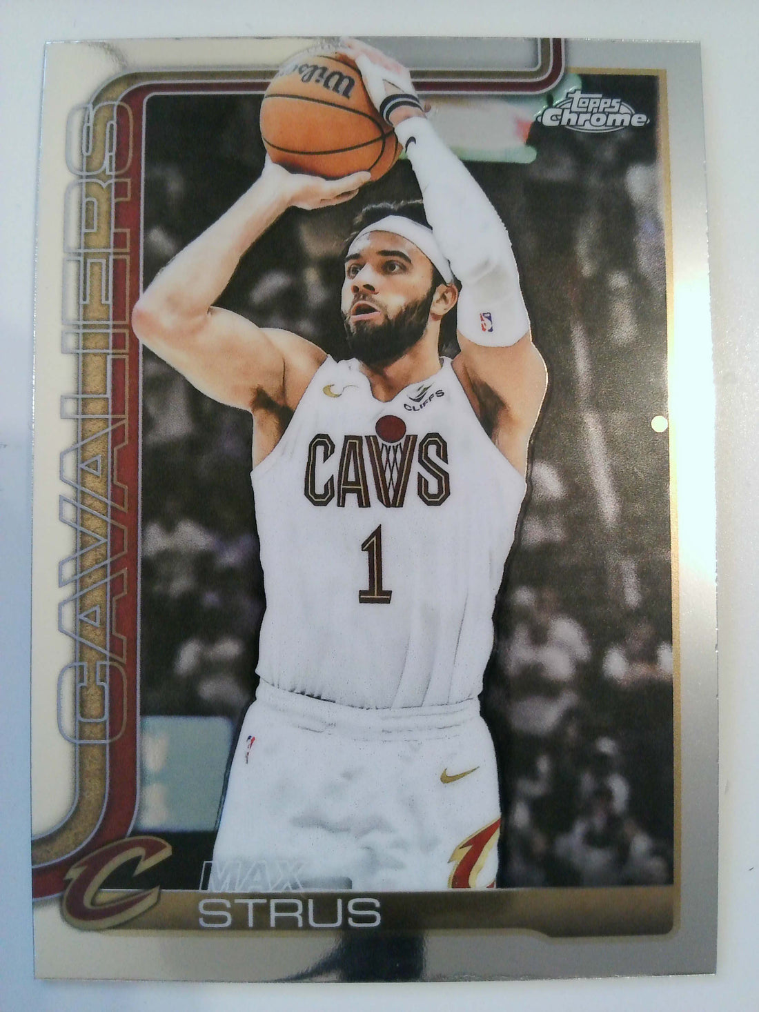 2025-26 Topps Chrome Basketball Max Strus #32