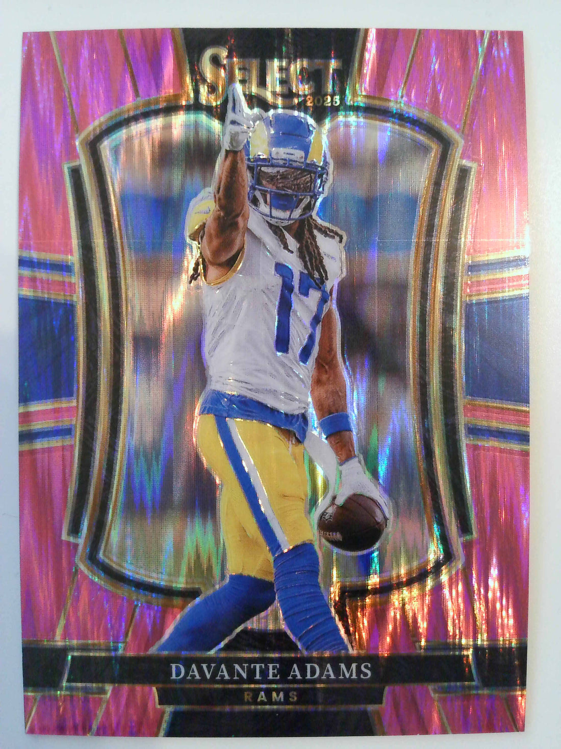 2025 Panini Select Football Pink Prizm Shock Davante Adams #120