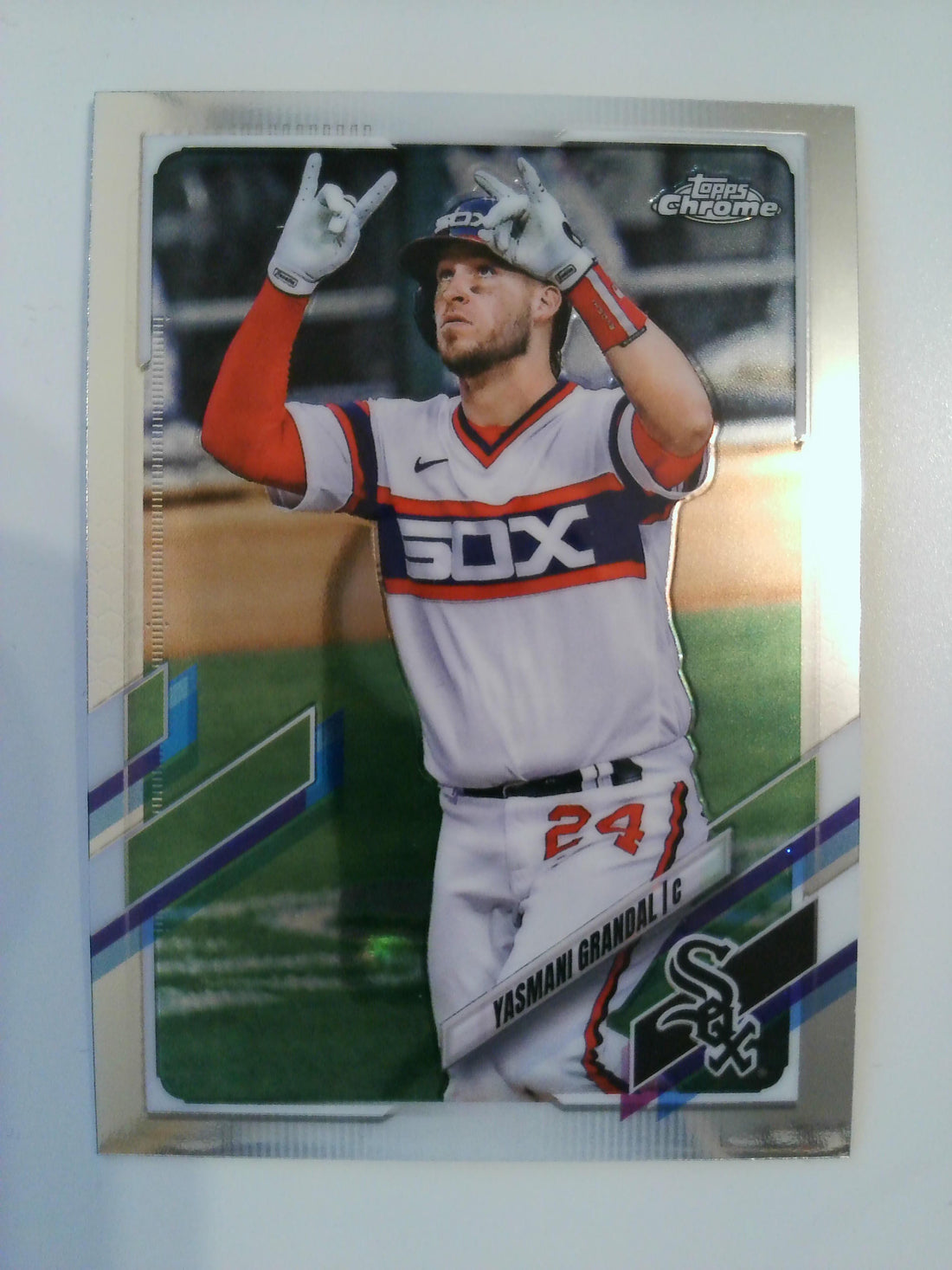 2021 Topps Chrome Baseball Yasmani Grandal #204