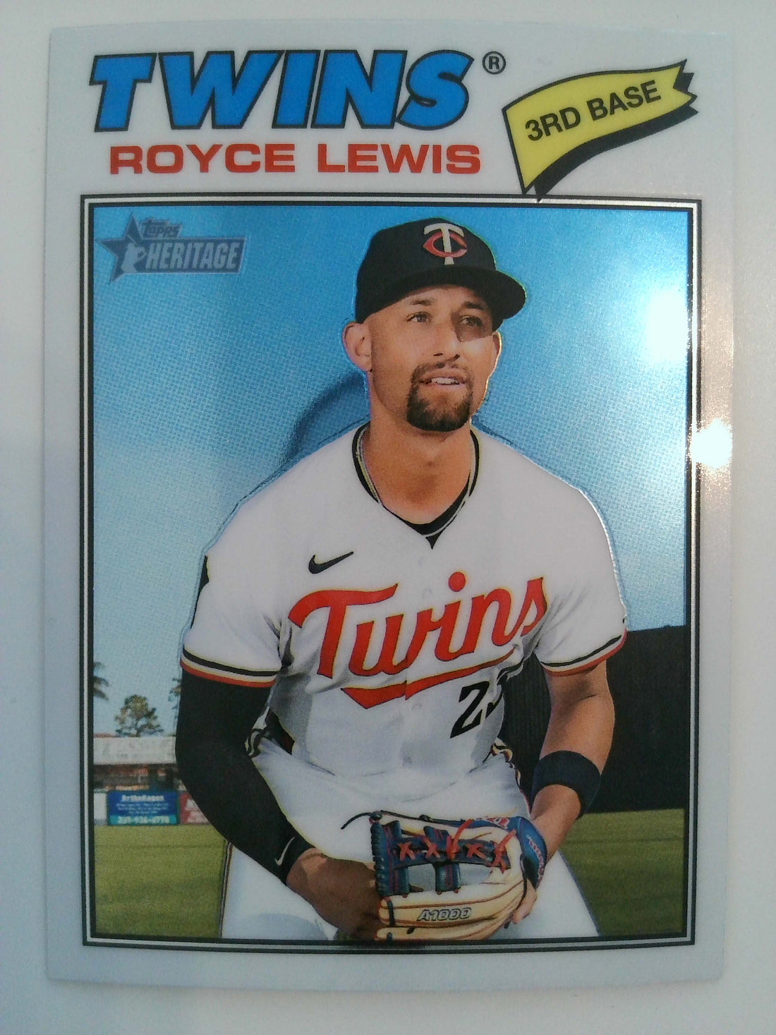 2026 Topps Heritage Baseball Chrome Royce Lewis #85