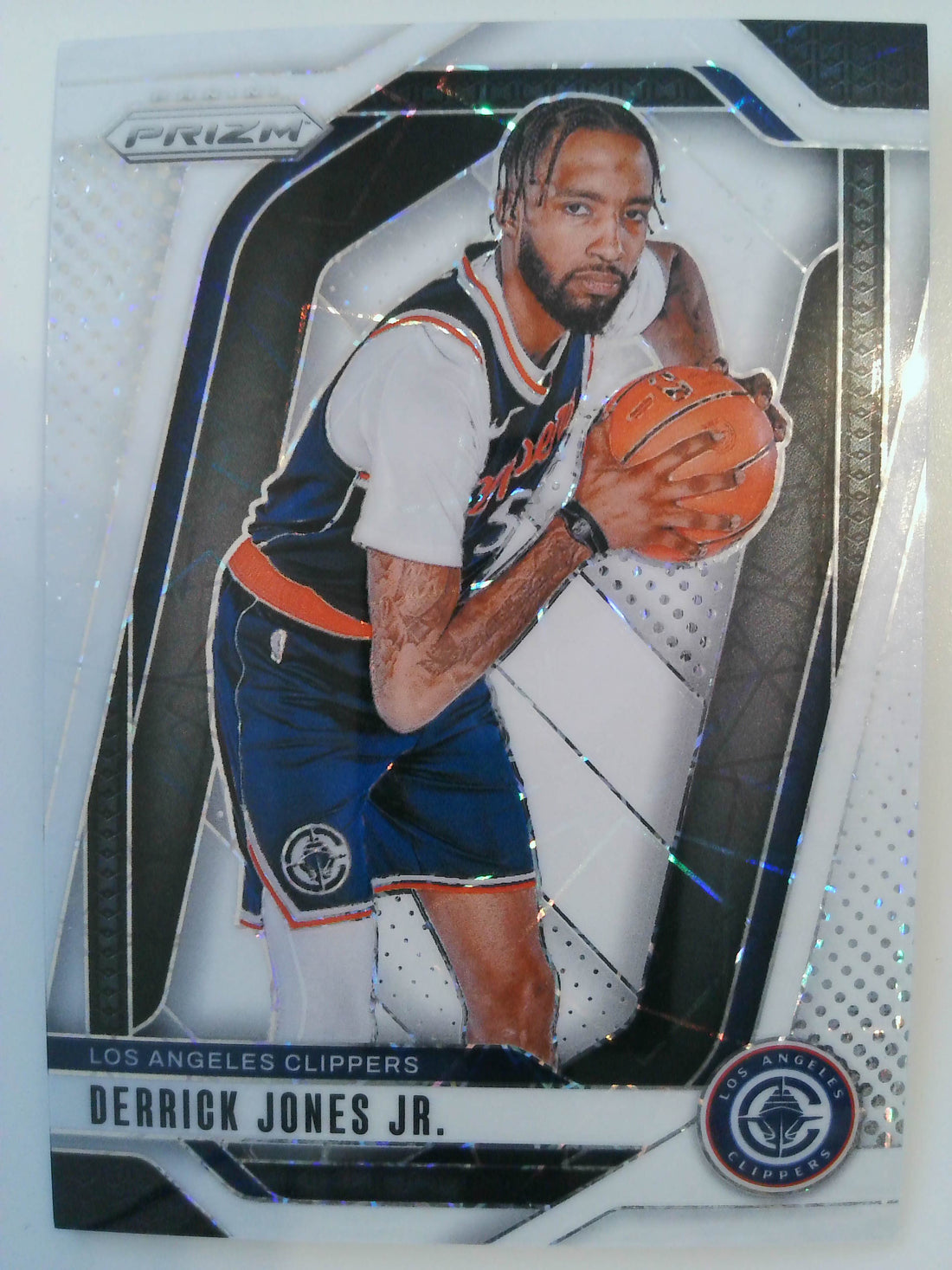 2024-25 Panini Prizm Basketball Prizms White Lazer 163/275 Derrick Jones Jr. #34