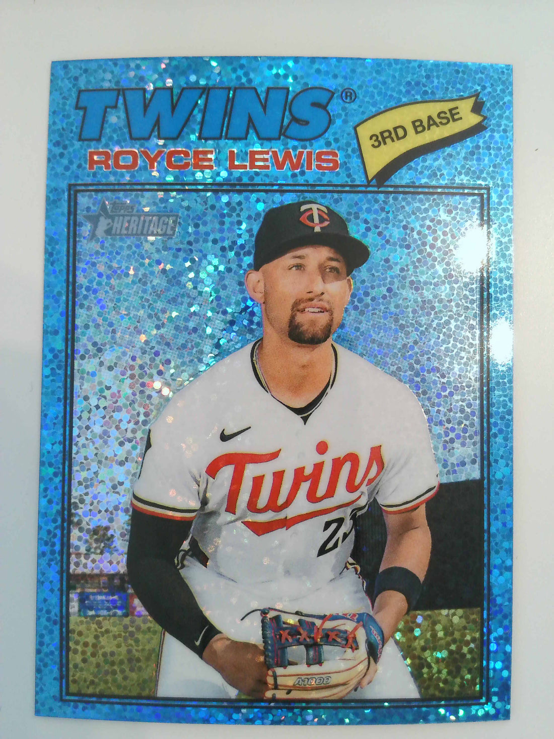 2026 Topps Heritage Chrome Light Blue Sparkle Refractors Royce Lewis #85