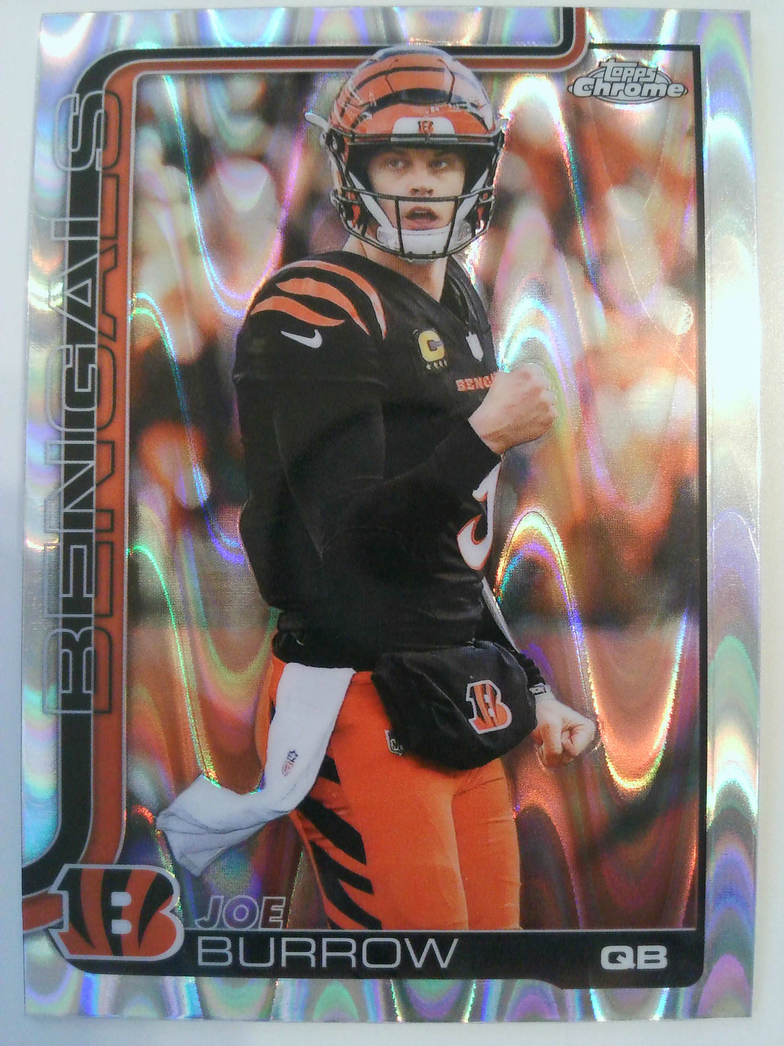 2025 Topps Chrome Football Ray Wave Refractor Joe Burrow #61