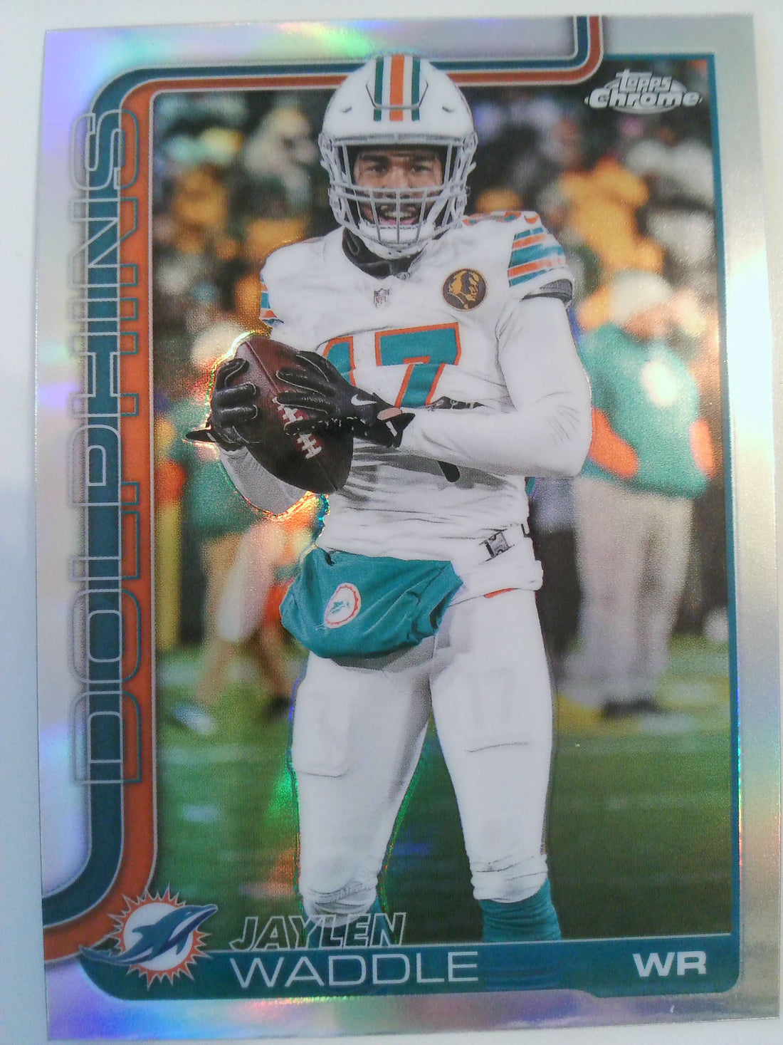 2025 Topps Chrome Football Refractor Jaylen Waddle #186