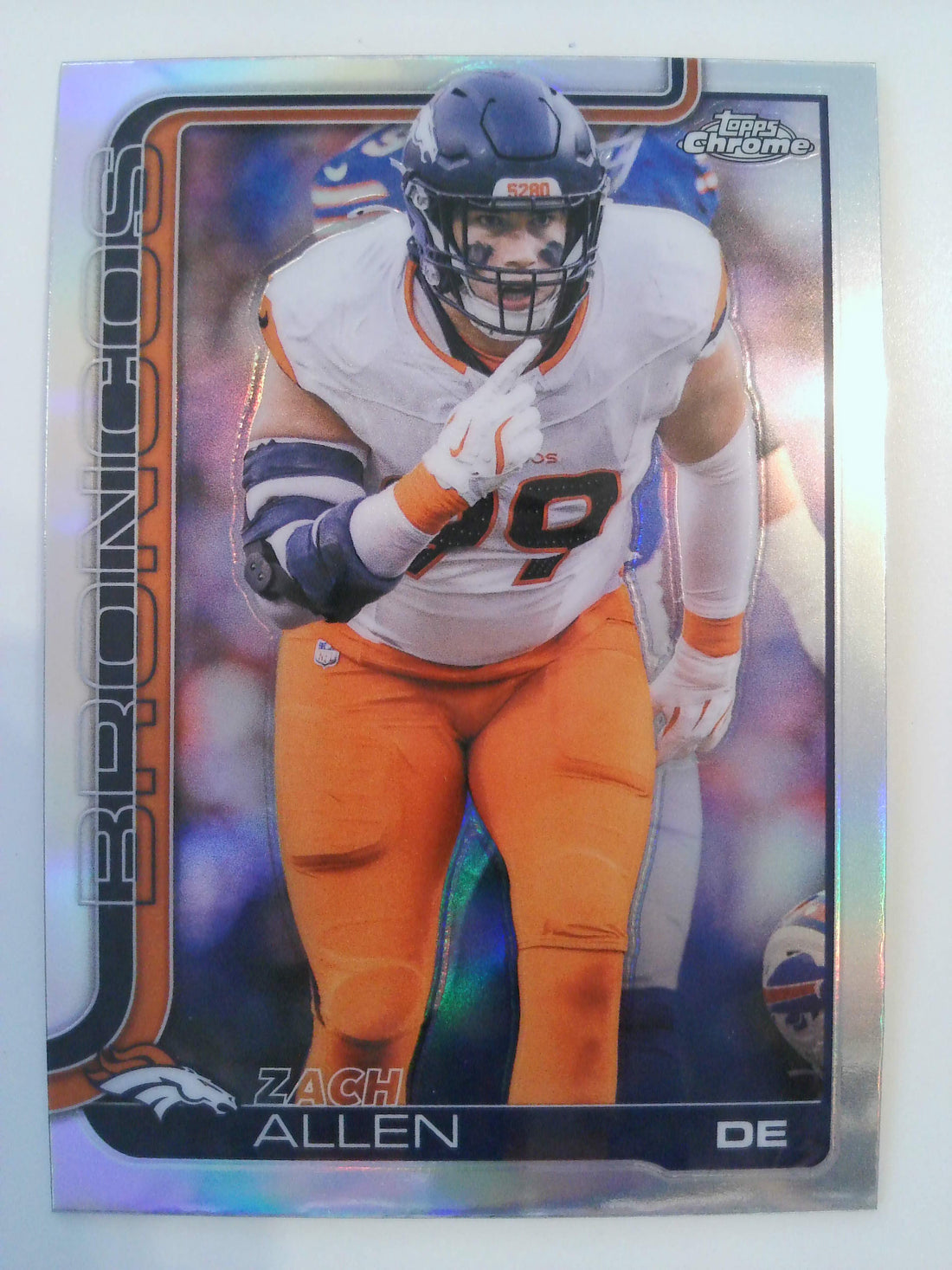 2025 Topps Chrome Football Refractor Zach Allen #95
