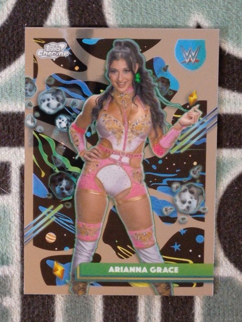 2026 Topps Chrome Cosmic WWE Wrestling Arianna Grace #114