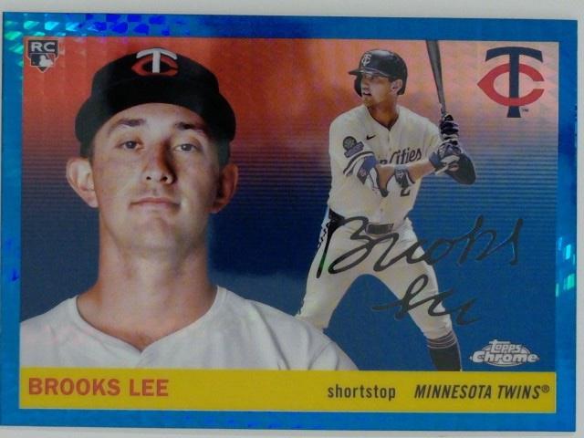2025 Topps Chrome Platinum Baseball Blue Prism Refractors Brooks Lee #315 RC