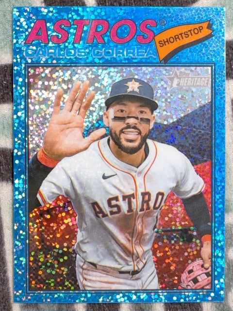 2026 Topps Heritage Chrome Light Blue Sparkle Refractors Carlos Correa #154