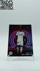 2022-23 Topps UEFA Club Competitions Showtime Full Body Vini Jr