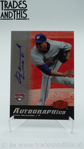 2006 Flair Showcase Autographics Livian Hernandez #SC-LH