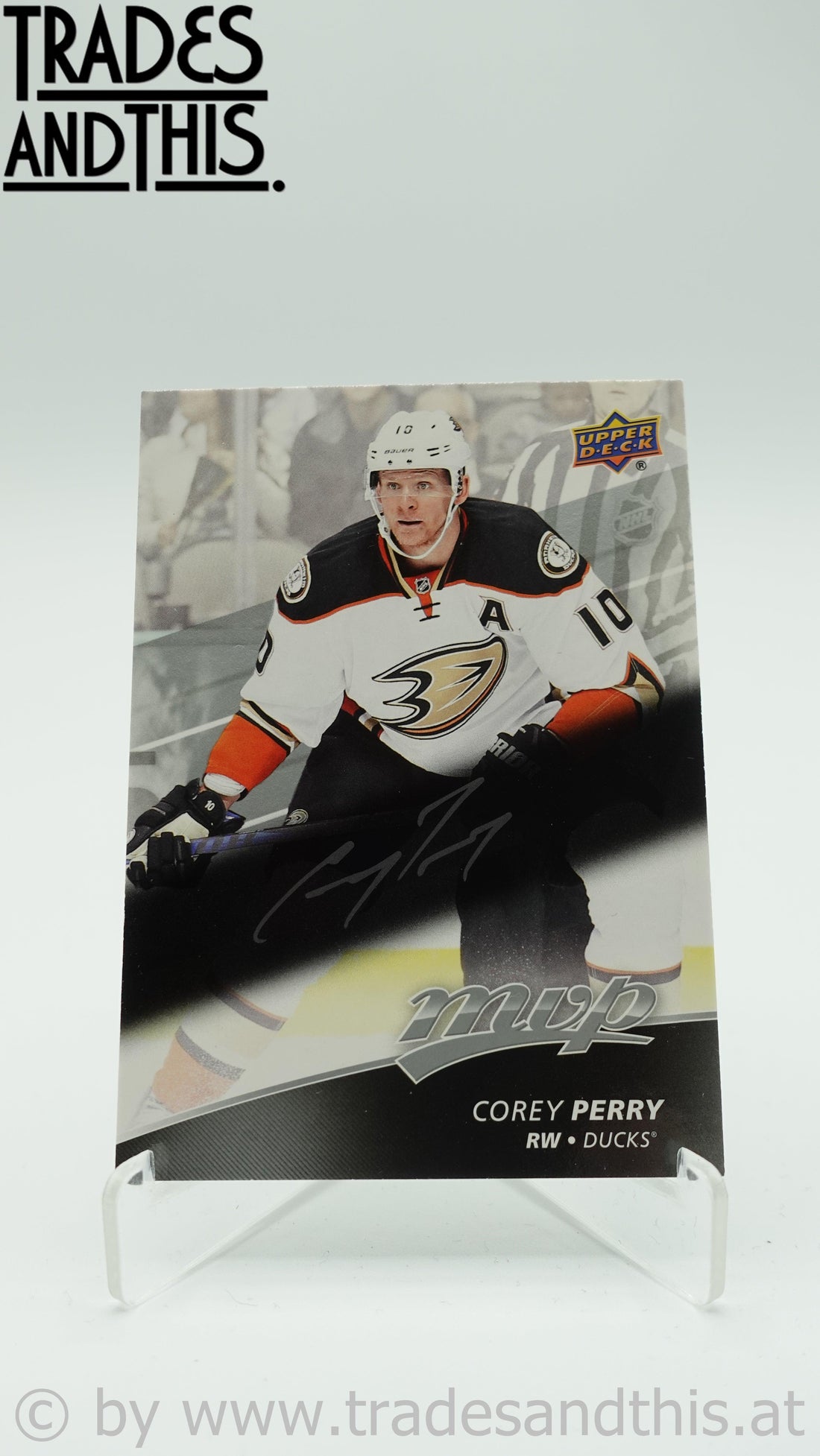 2017-18 Upper Deck MVP Silver Script Corey Perry #4 - Trades and This e.U.