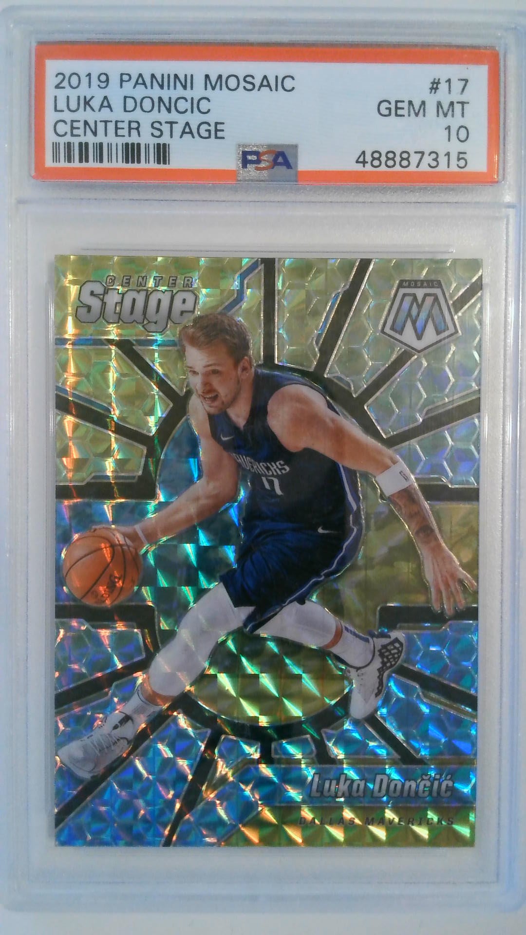 2019 Panini Mosaic Center Stage Luka Doncic #17 PSA 10