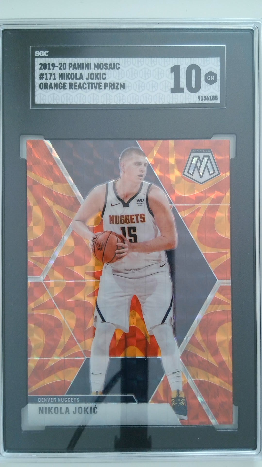 2019-20 Panini Mosaic Orange Reactive Prizm Nikola Jokic #171 SGC 10