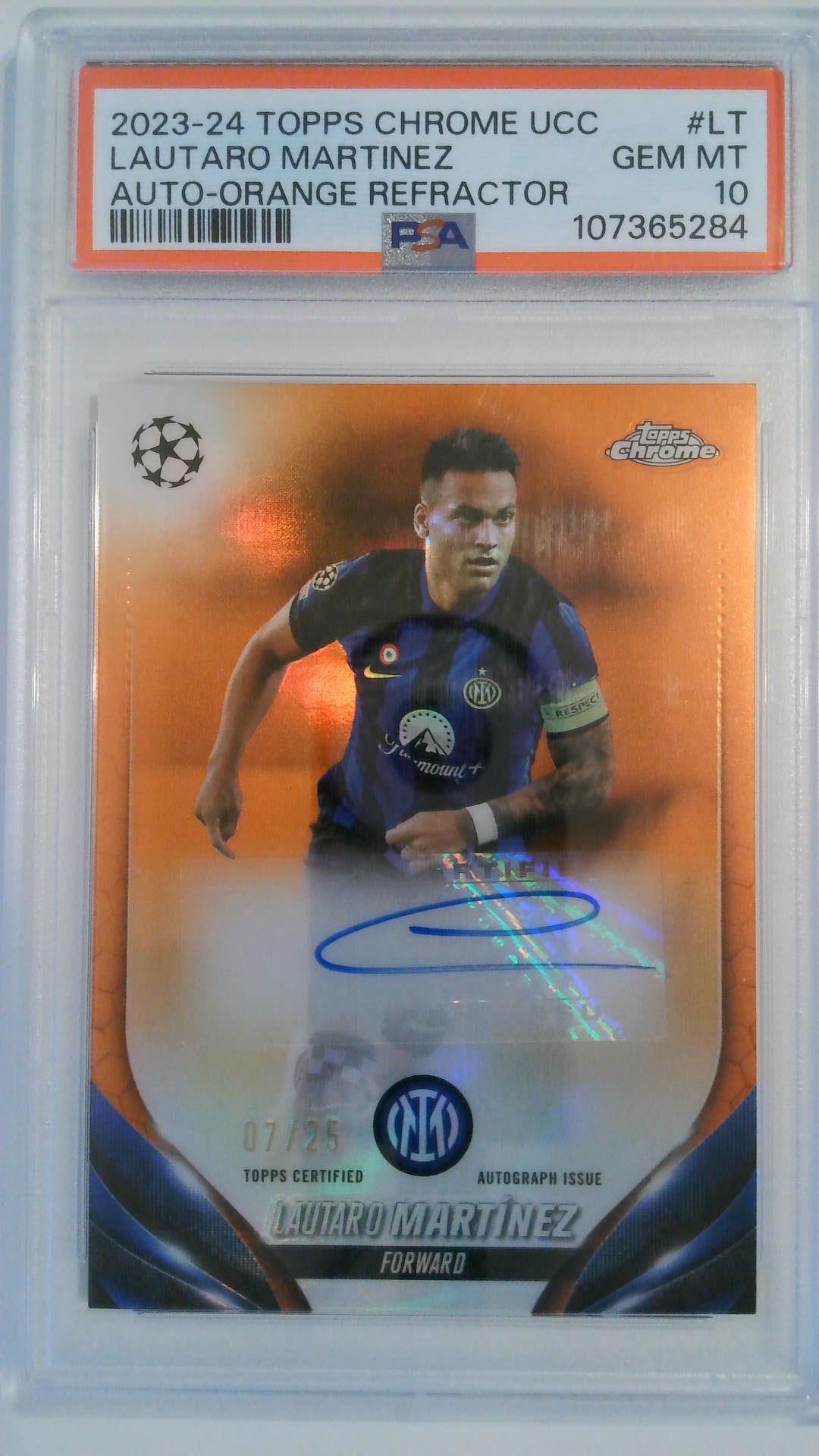 2023-24 Topps Chrome UCC Auto-Orange Refractor 07/25 Lautaro Martinez #LT PSA 10