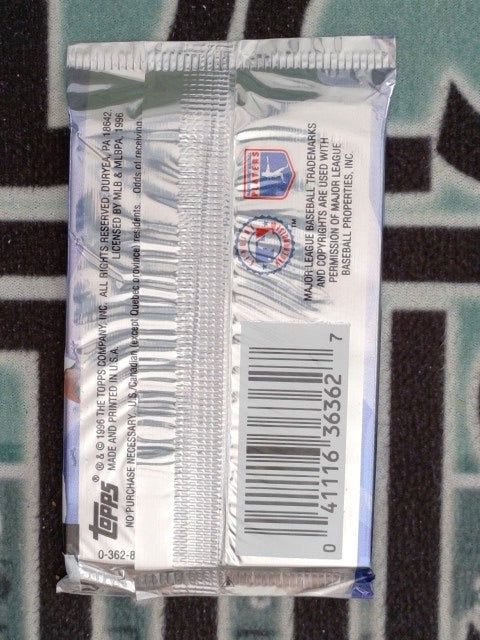 1996 TOPPS BASEBALL SERIES 2 UNOPENED PACK