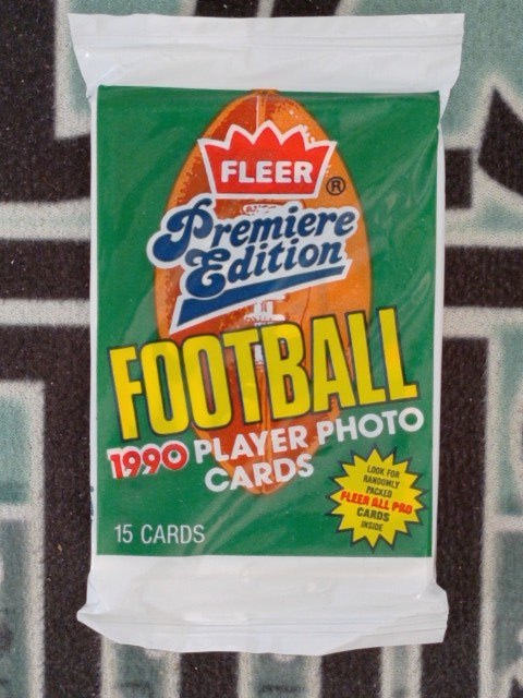 1990 FLEER FOOTBALL SEALED PACK