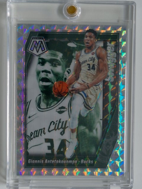 2019-20 Panini Mosaic Swagger Giannis Antetokounmpo #9